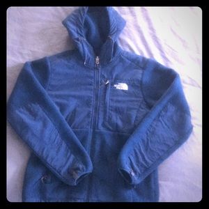 ***Women’s hooded North Face Denali- size small***